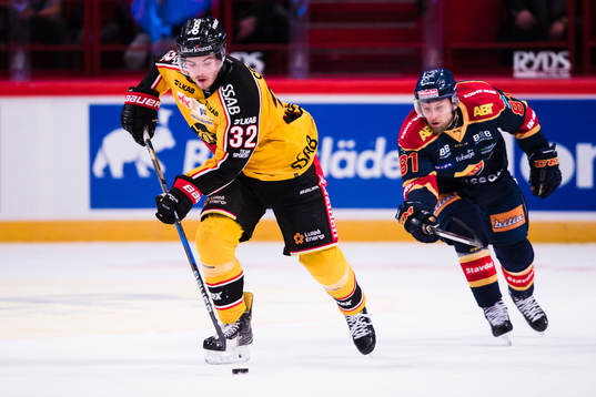 Luleås Oscar Engsund och Djurgårdens Calle Ridderwall