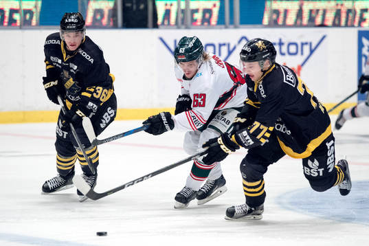 s Anton Holm och Erik Nyström och Tingsryds Daniel Öhrn