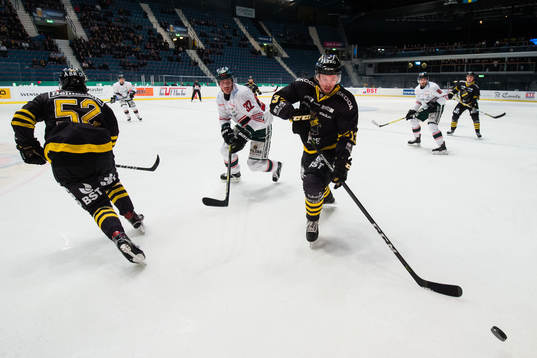 s Henrik Marklund