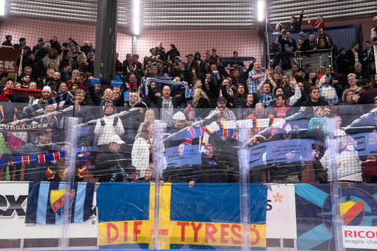 Djurgårdens klacken jublar