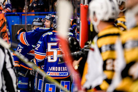 Växjös spelare jublar