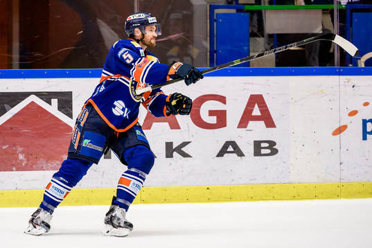 Växjös Noah Welch jublar
