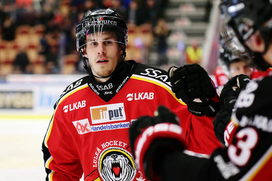 Luleås Emil Larsson jublar