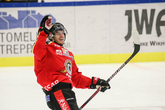 Luleås Emil Larsson jublar