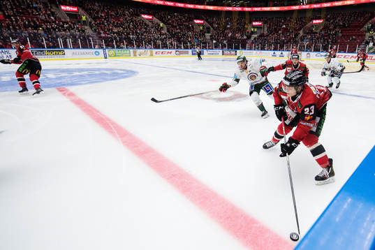 Malmö Redhawks Christoffer Forsberg driver pucken