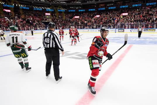 Malmö Redhawks Johan Olofsson jublar