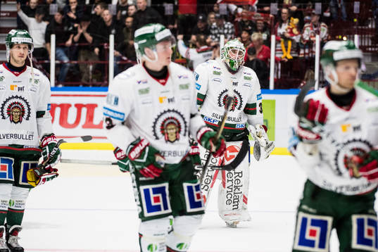 Frölundas målvakt Johan Gustafsson deppar när han