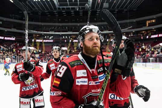Malmö Redhawks Anton Mylläri jublar