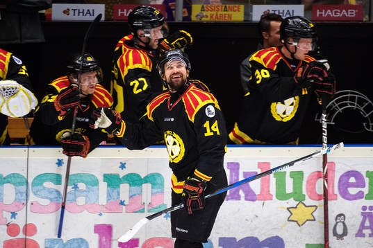 Brynäs Johan Alcén jublar
