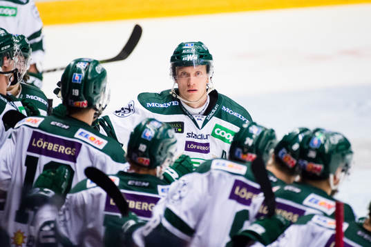 Färjestads Johan Ryno jublar
