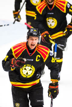 Brynäs Jacob Blomqvist jublar