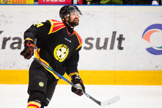 Brynäs Johan Alcén jublar