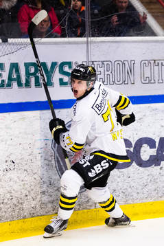 s Erik Nyström jublar