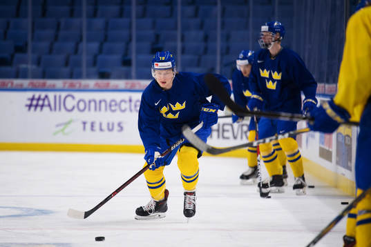 Alexander Nylander på Sveriges träning