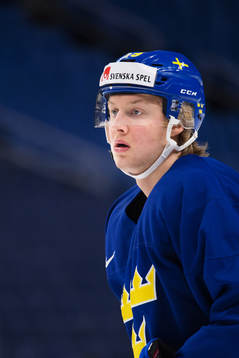 Alexander Nylander på Sveriges träning