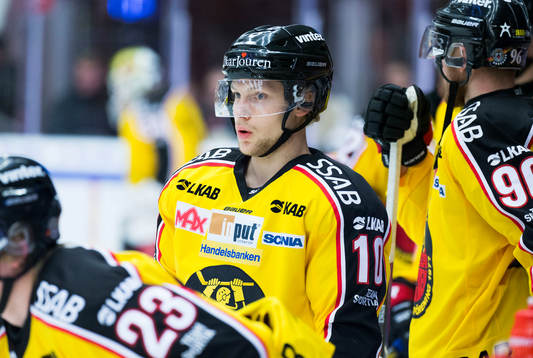 Luleås Einar Emanuelsson på uppvärmningen