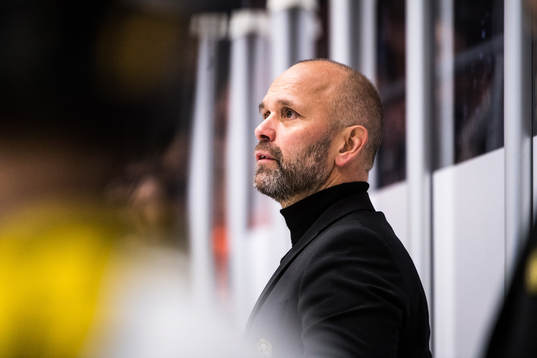 Brynäs tränare Tommy Sjödin deppar