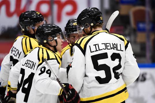 Brynäs spelare jublar