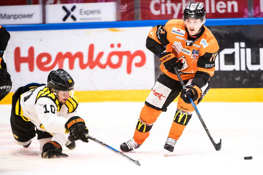 Brynäs Marcus Ersson  och Karlskronas Joel Kellman