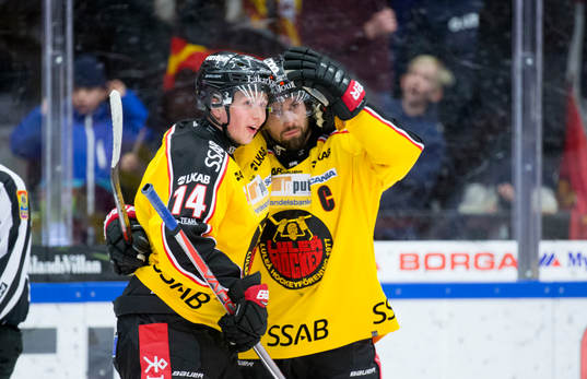 Luleås Jonas Berglund jublar
