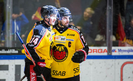Luleås Luleås Jonas Berglund jublar