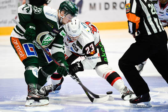 Färjestads Rasmus Asplund och Malmö Redhawks Christoffer