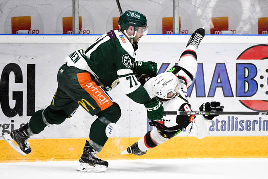 Färjestads Jesse Virtanen och Malmö Redhawks Johan