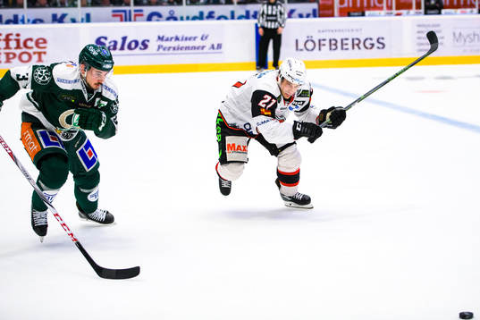 Färjestads Jens Westin och Malmö Redhawks Andy Miele