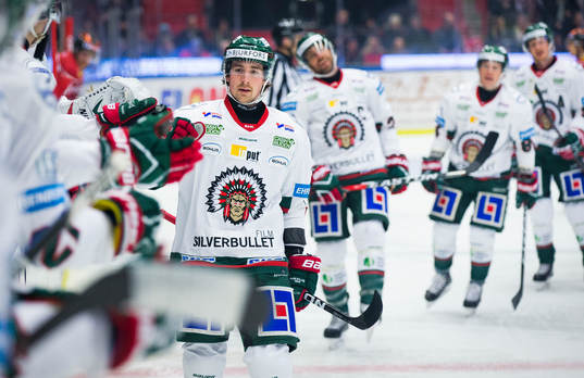 Frölundas Adam Almqvist jublar vid Frölundas 0-1 mål