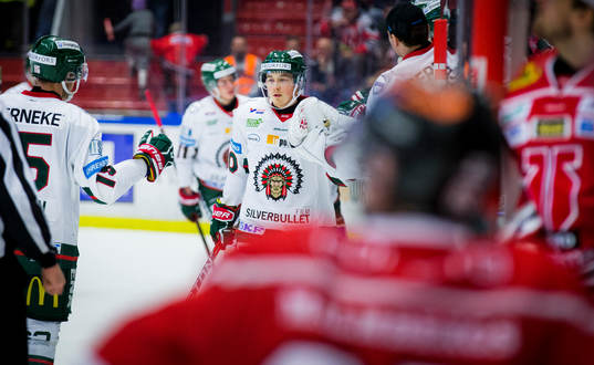 Frölundas Joel Mustonen gör 2-2 och jublar