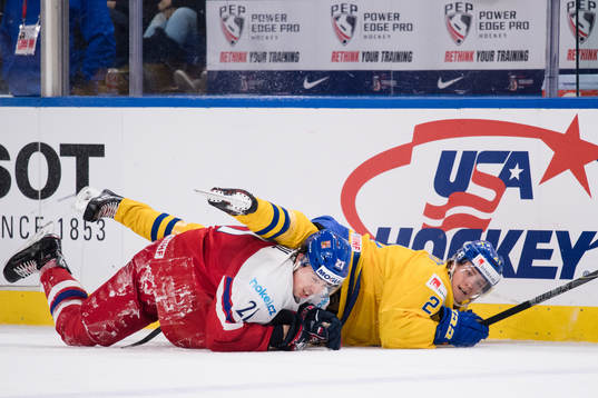 Sveriges Jesper Boqvist och Tjeckiens Filip Chytil