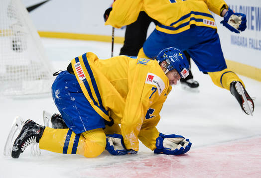 Sveriges Timothy Liljegren har ont