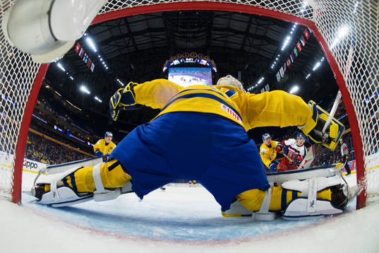Sveriges målvakt Filip Gustavsson