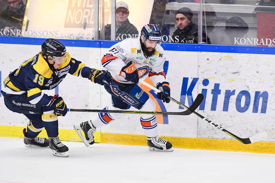 s Erik Andersson och Växjös Linus Fröberg