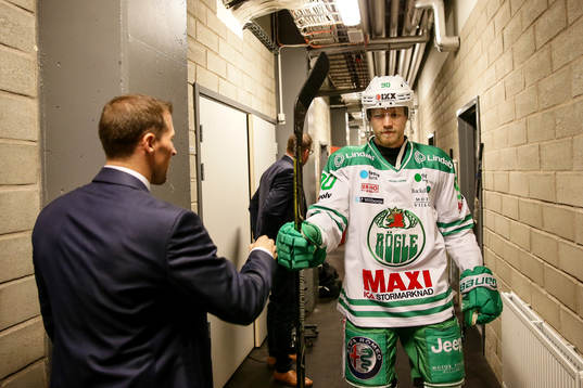 Rögles tränare Cam Abbott och Ted Brithén