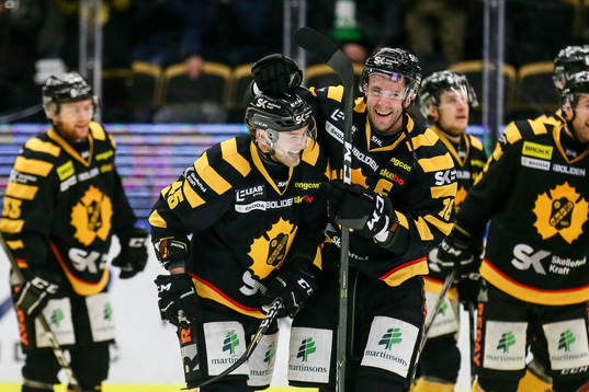 Skellefteås Oscar Möller jublar