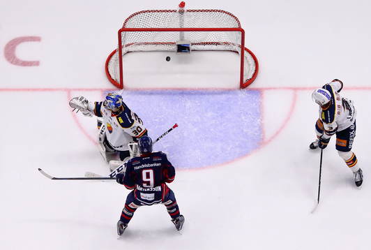 Mål 6-2 av Linköpings Nick Sörensenunder ishockeymatchen