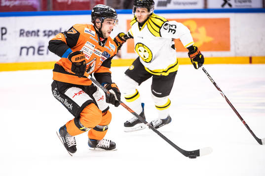 Karlskronas Konstantin Komarek  och Brynäs Elias Fälth