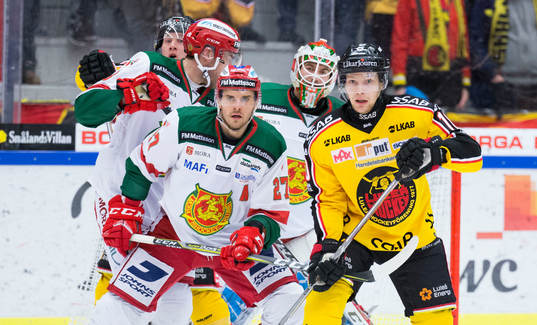 Luleås Einar Emanuelsson  och Moras Matt Bailey