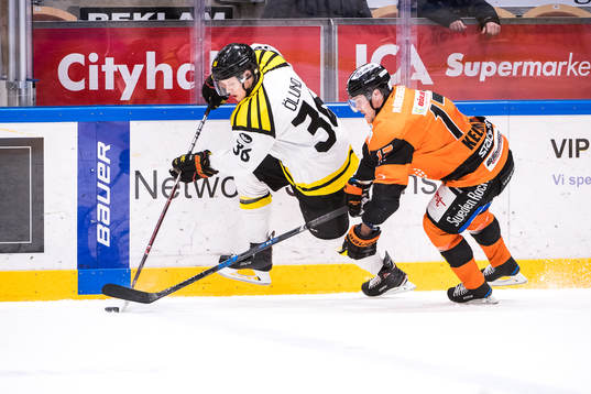 Brynäs Linus Ölund  och Karlskronas Joel Kellman