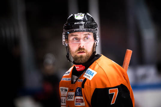 Karlskronas Mattias Karlsson  deppar