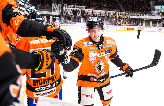 Karlskronas Joel Kellman jublar