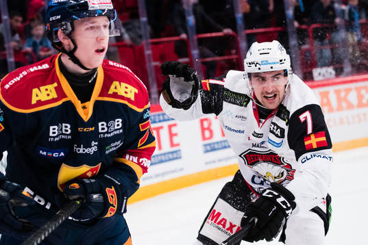 Djurgårdens Jonathan Davidsson och Malmö Redhawks Nils