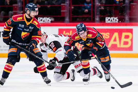 Djurgårdens Niclas Bergfors och Linus Hultström tar sig