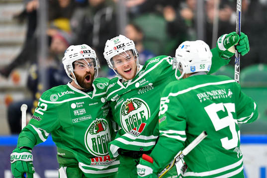 Rögles Jack Connolly och Ben Youds jublar med Lucas