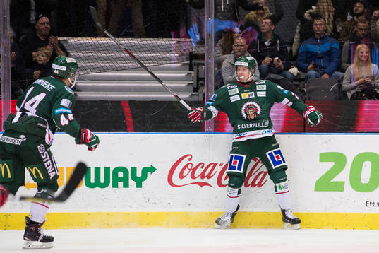 Frölundas Christoffer Ehn  jublar