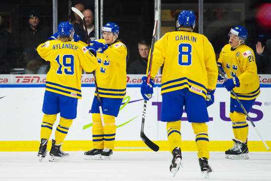 Sveriges Alexander Nylander, Lias Andersson, Rasmus Dahlin