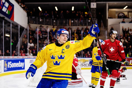 Sveriges Lias Andersson jublar