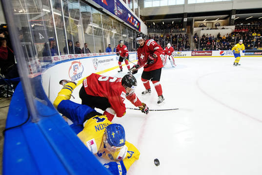 Sveriges Lias Andersson faller