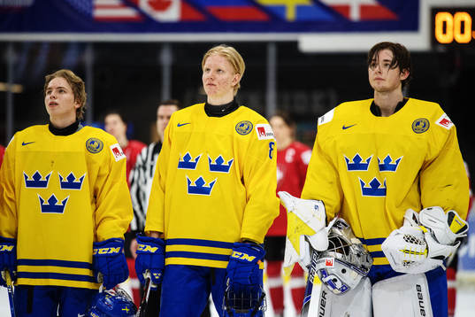 Sveriges Tim Söderlund, Rasmus Dahlin och målvakt Filip